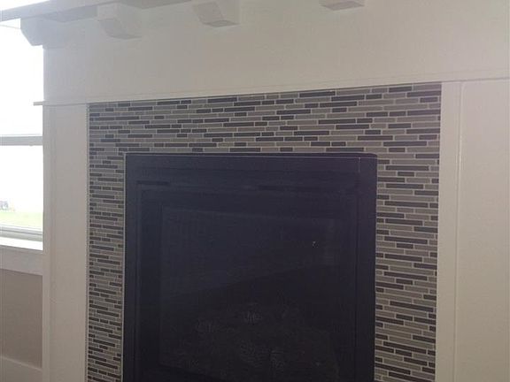 5th image of 180 Canyon Crest Dr