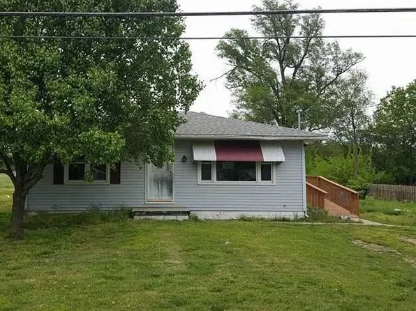 3138 Sand Rd, Edwardsville, IL 62025