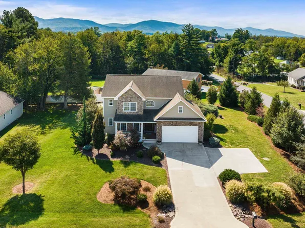 200 Kensington Dr, Elkton, VA 22827