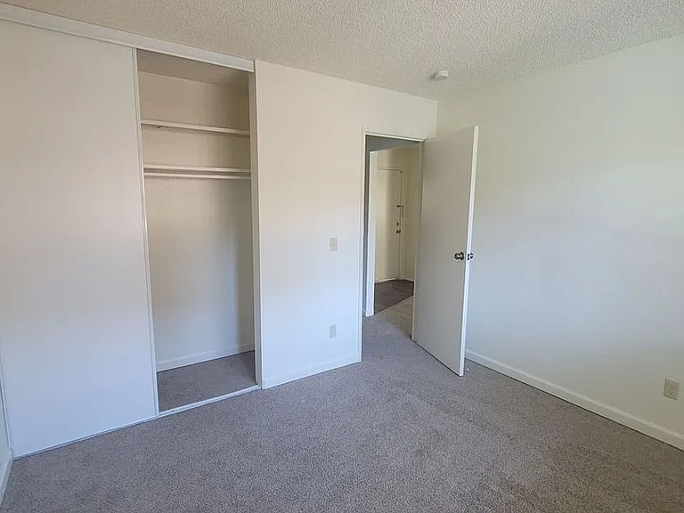 2950 Portage Bay — Photo 78