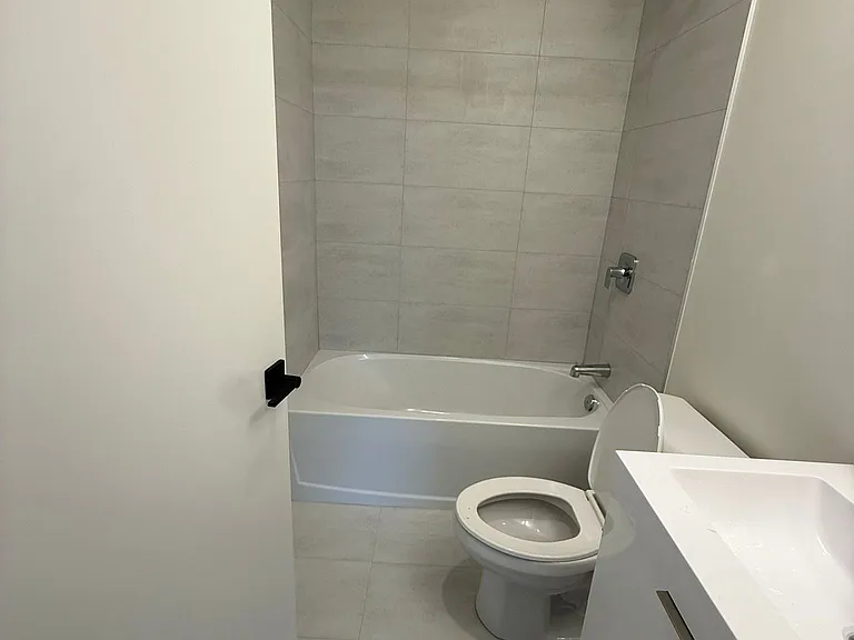 33 Erie Ave #1509 — Photo 14