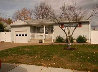 82 Leslie Rd, Colonia, NJ 07067