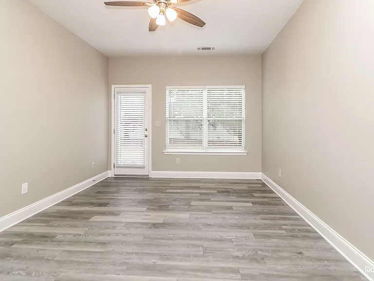 14 Greenfield Dr — Photo 12
