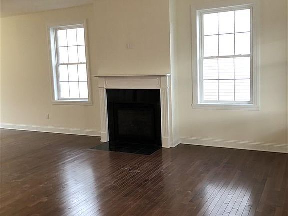 3rd image of 50 Sycamore St
