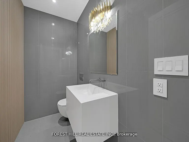 132 Lothian Ave — Photo 16