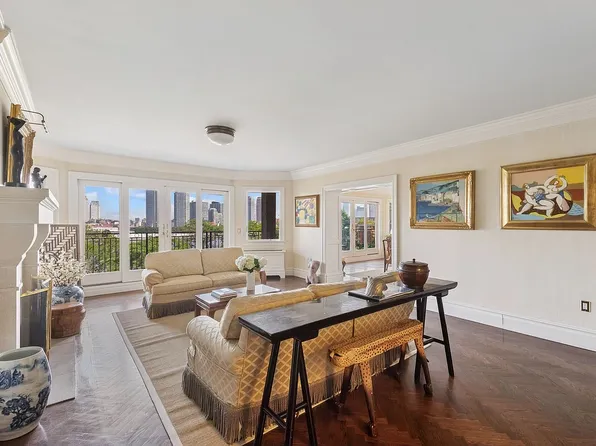 25-27 Beekman Pl #4, New York, NY 10022