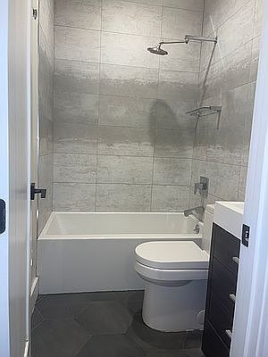 4th image of 163 Irving Ave APT 2R