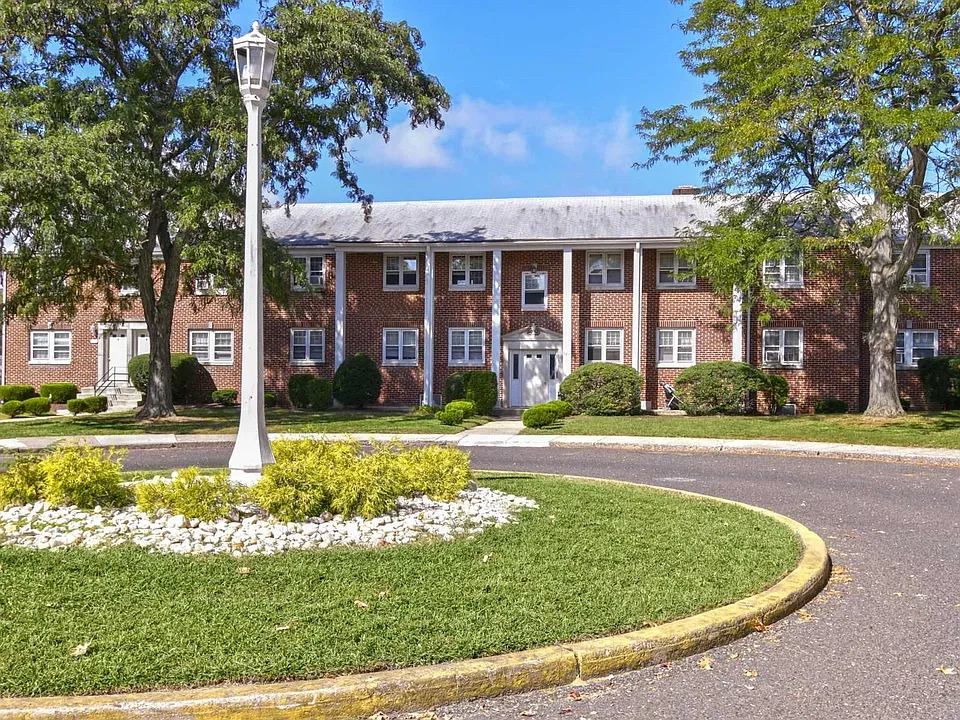 Wallworth Park Apartments