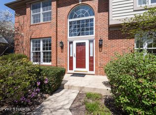 3502 Glenlake Dr, Glenview, IL 60026