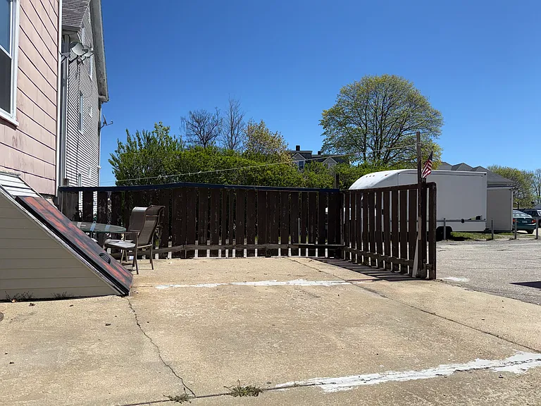 550 Winter St #1 — Photo 18