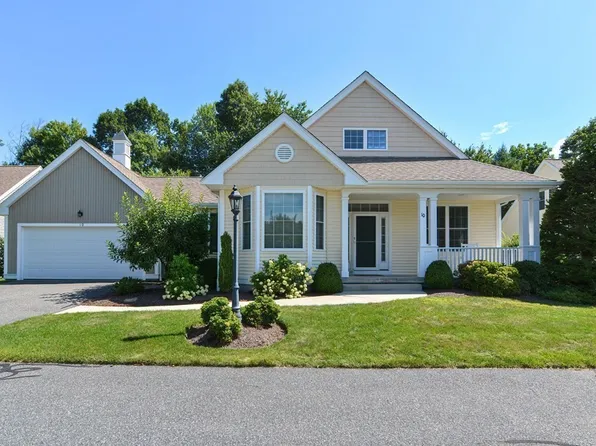 10 Braeburn Ln Unit 10, Ashland, MA 01721