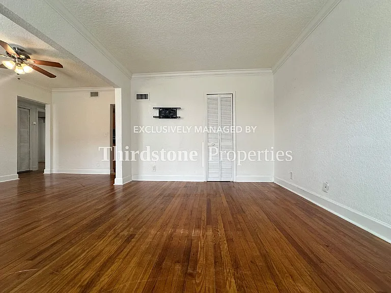 319 1st Ave N #1A — Photo 7