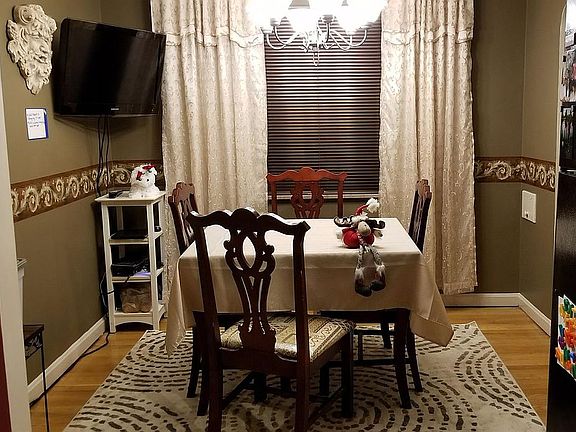 3rd image of 4340 Webster Ave #1/2