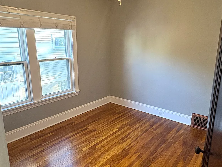 2163 Atkins Ave — Photo 11