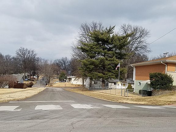 4th image of 1795 Saint Anthony Ln