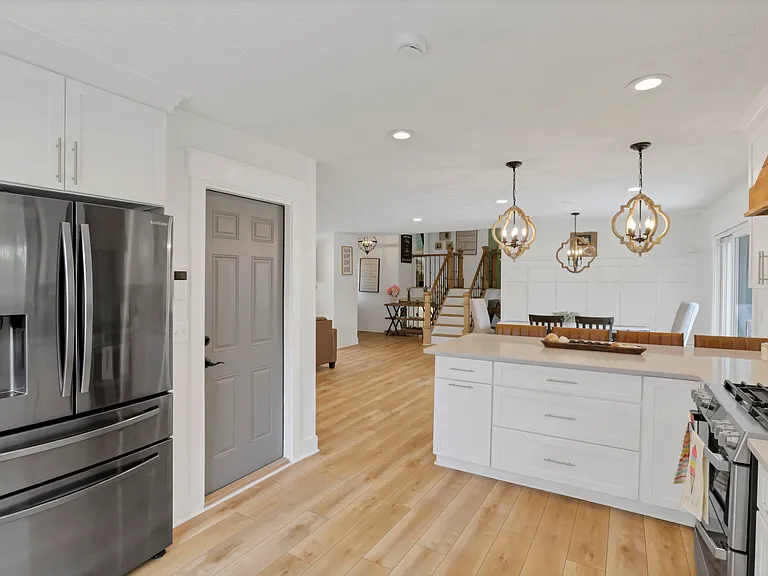 548 Theori Ave — Photo 20