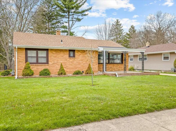 324 Fairview Blvd, Rockford, IL 61107