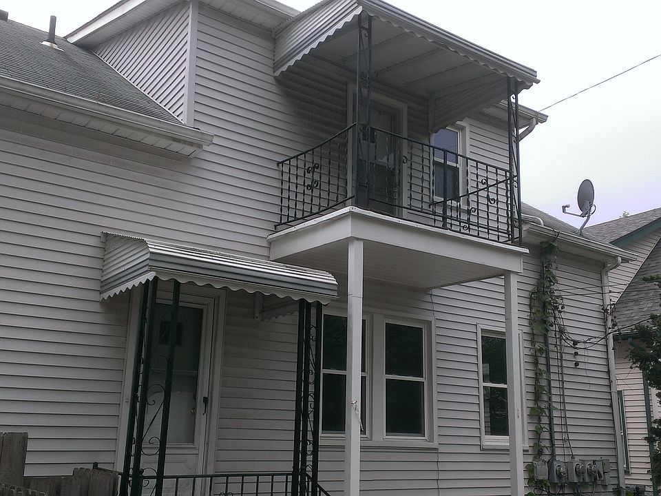 Back of house showing unit 2 deck