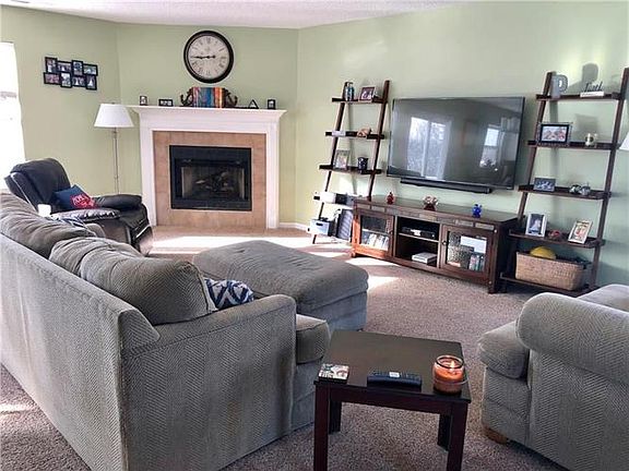 4th image of 15051 Redcliff Dr