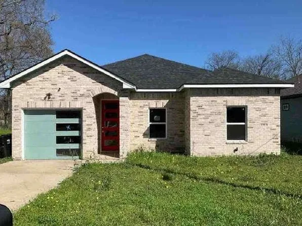 3303 Langford St, Greenville, TX 75401