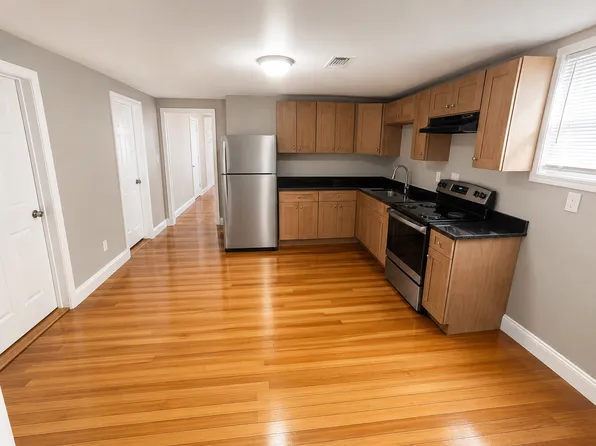 122 Foster St #2, Peabody, MA 01960
