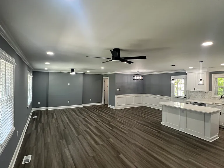418 Clarendon Ave — Photo 5