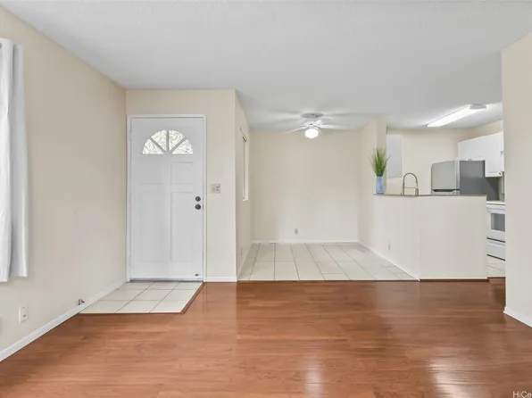 95-510 Wikao St APT D102, Mililani, HI 96789