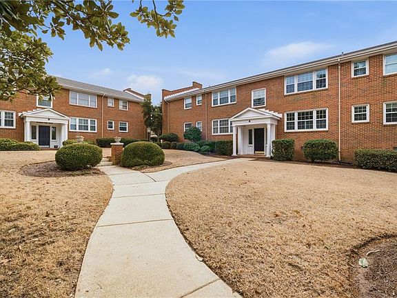 3rd image of 3601 Holly Rd APT A1