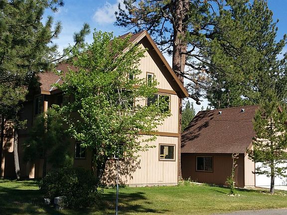 2nd image of 2852 Saint Nick Way