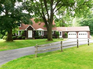 96 Grandview Dr, Williamstown, MA 01267