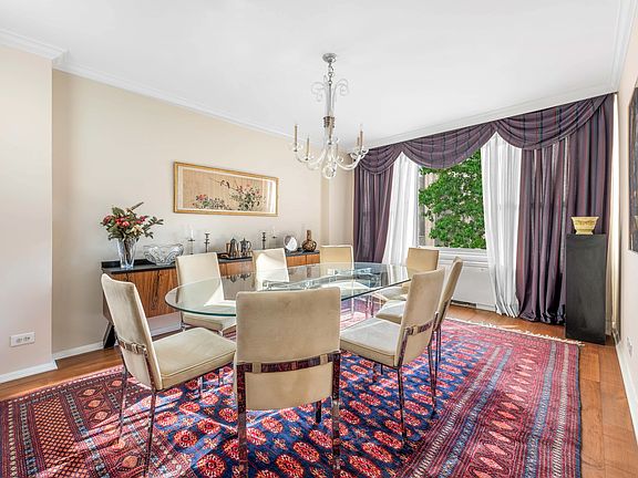 2nd image of 201 E 62nd St APT 5D