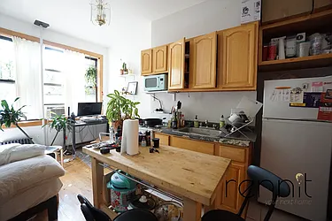 Rented by Rennit Inc.