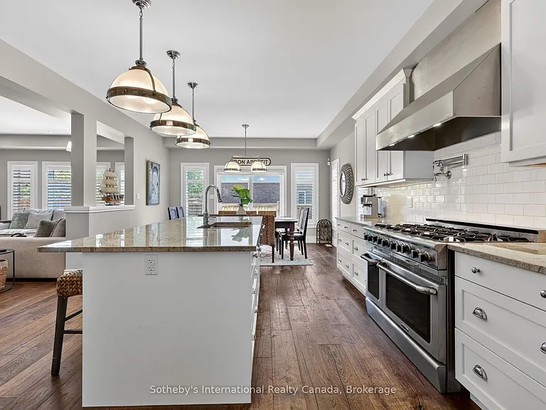 36 Kayla Cres — Photo 13