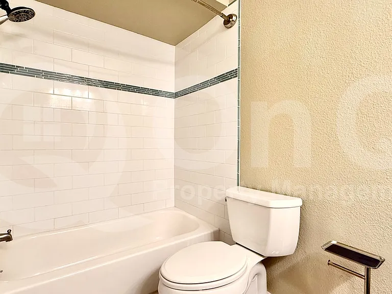 827 N 86th Way — Photo 24