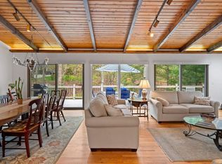 675 Old Menhaden Rd, Cutchogue, NY 11935