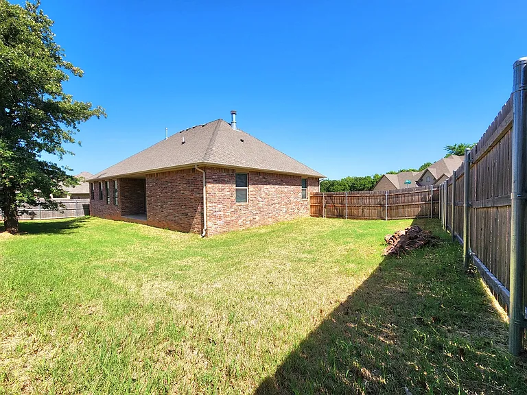 2308 Paraiso Way — Photo 21