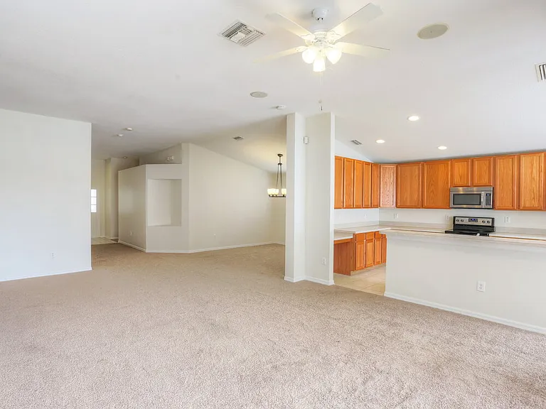 24622 Volterra Ct — Photo 7