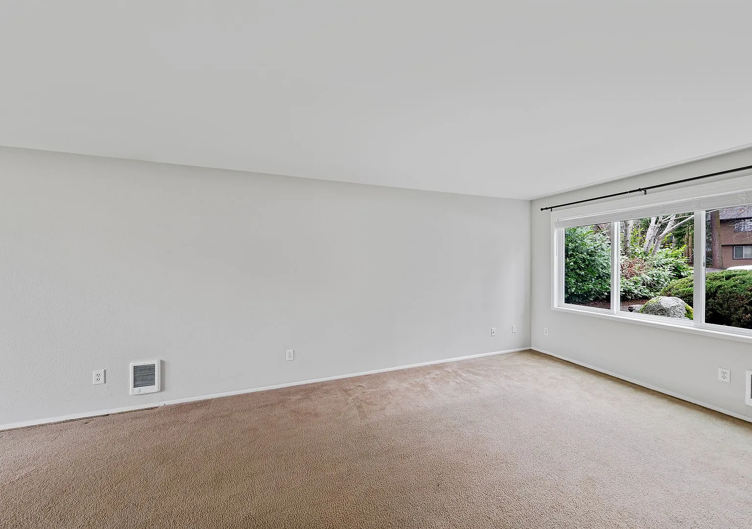 Harrier Cir Townhomes — Photo 4