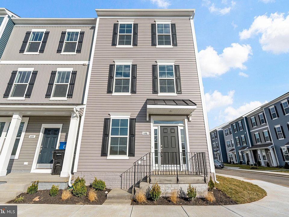 1st image of 646 Hemsworth Ln