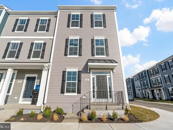 646 Hemsworth Ln, Winchester, VA 22601