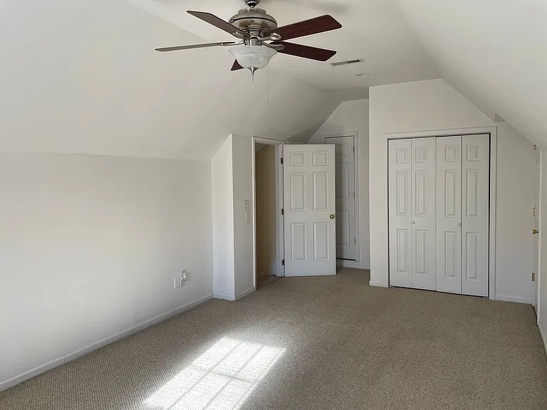 621 Riverwood Dr SE — Photo 33