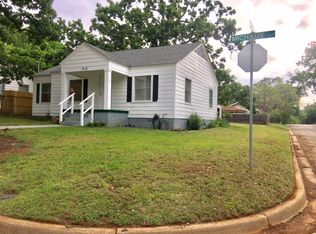 914 Micheaux Ave, Palestine, TX 75801