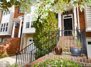 209 Rose Walk Ln, Carrboro, NC 27510
