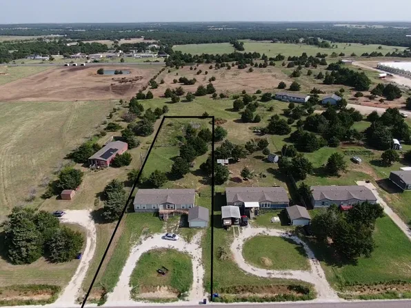 4445 County Road 136, Whitesboro, TX 76273