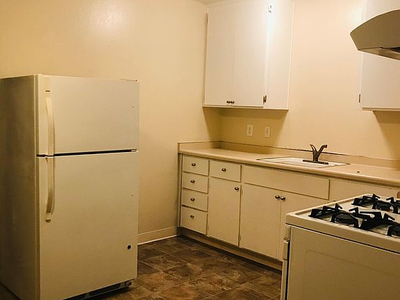 4th image of 970 W Weddell Dr #2