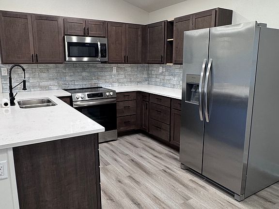 5th image of 134 Brookside Dr
