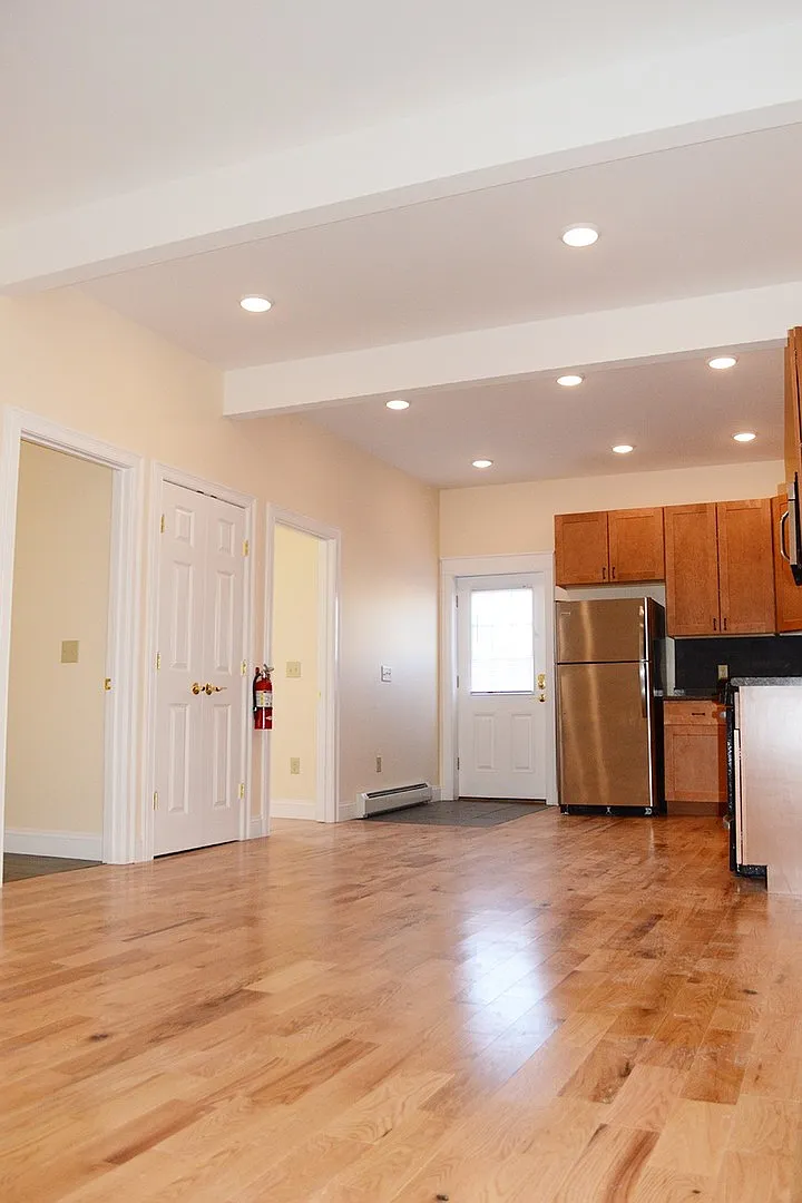 9 Bright St — Photo 3