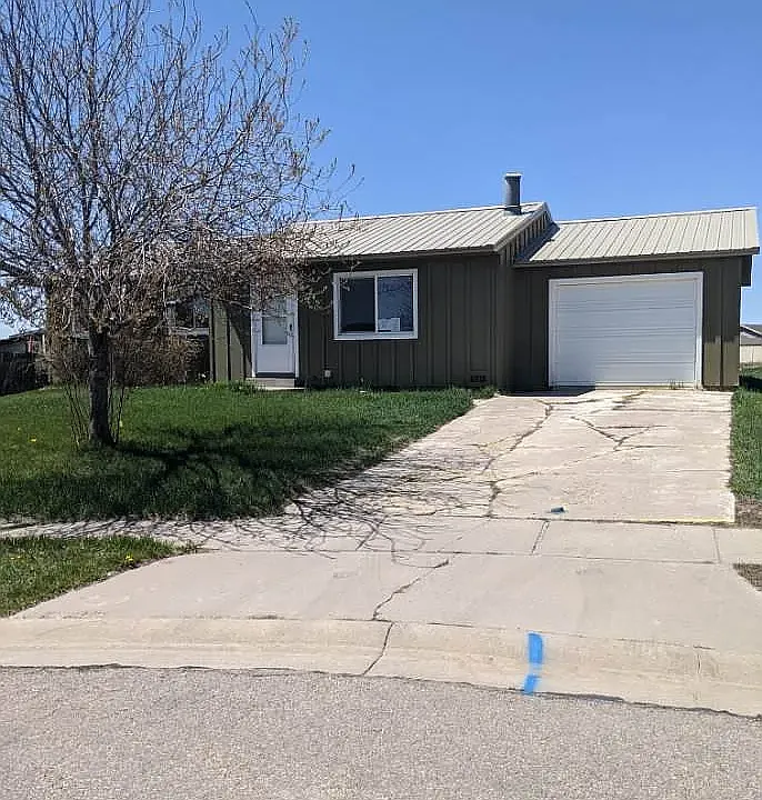 245 Tomahawk Dr