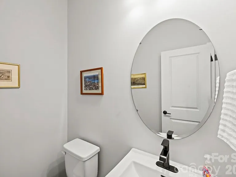 424 Catawba Ave — Photo 5