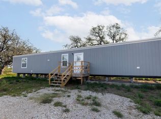 937 County Road 7711, Devine, TX 78016